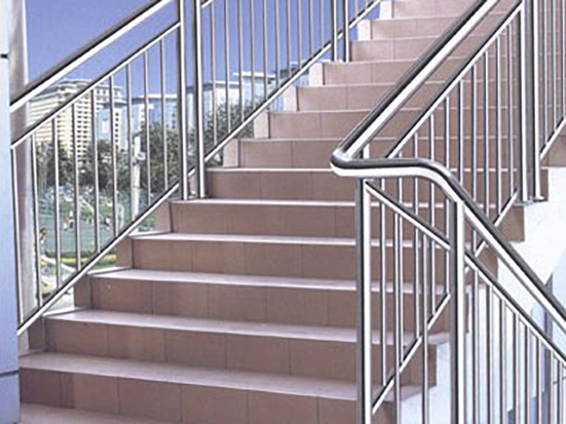 Characteristics and uses of main stainless steel types