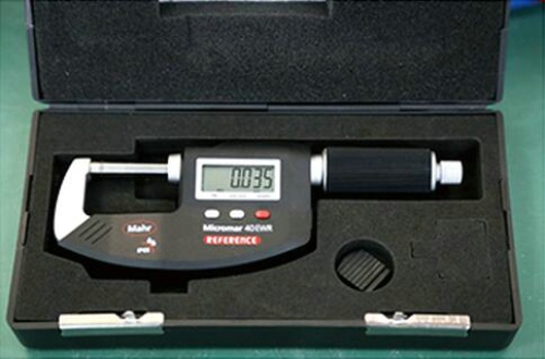 galvanised-corrugated-roofing-sheets-micrometer-2